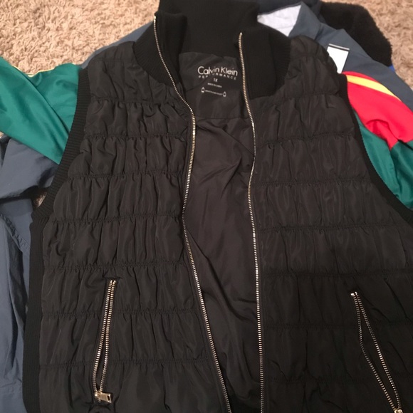 No filter for this women’s Calvin Klein vest - Picture 1 of 1